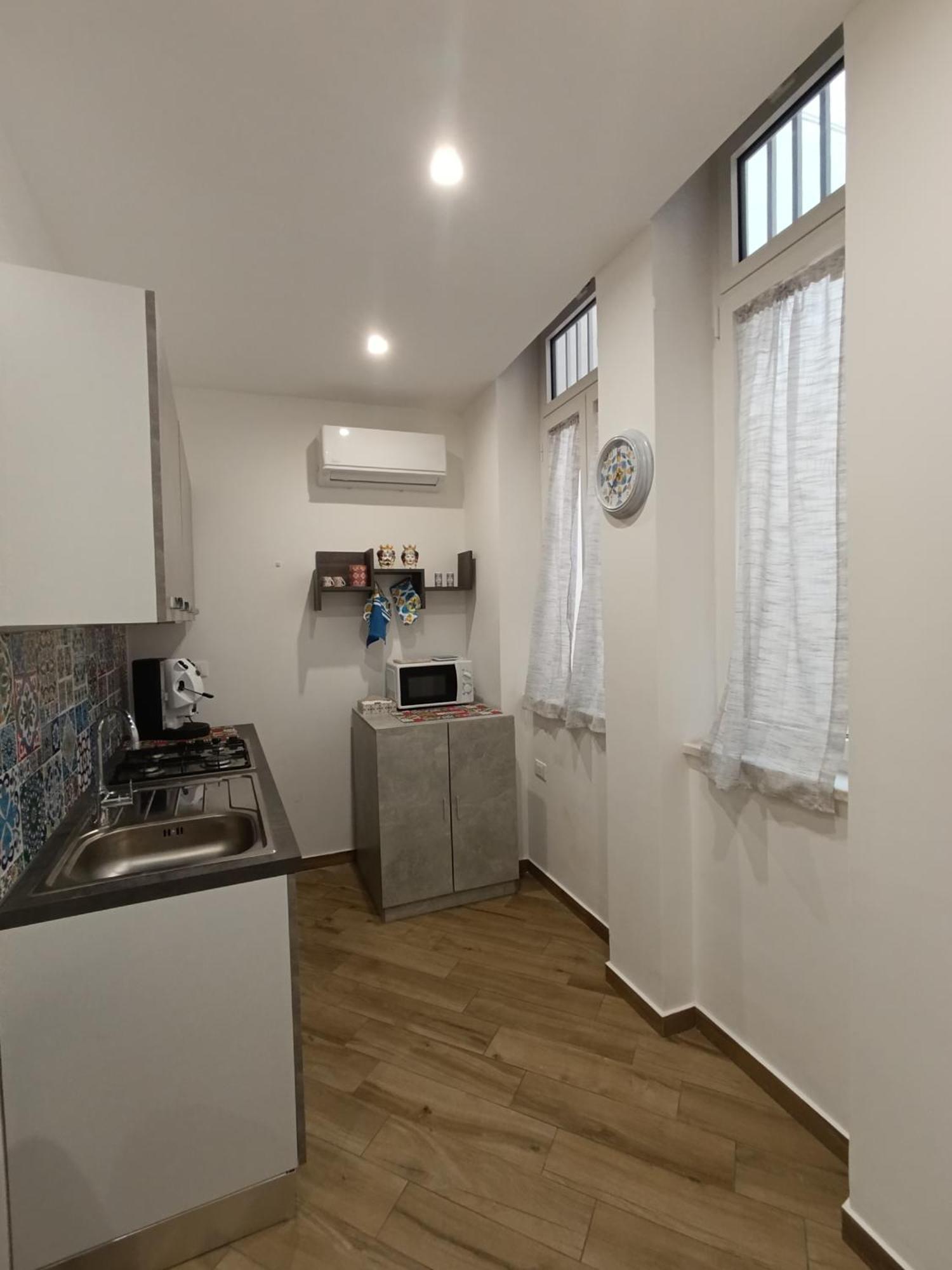 Balarm Central Apartment Palermo Buitenkant foto